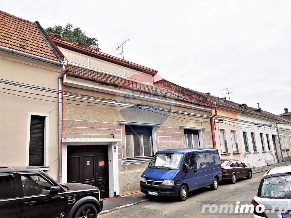 Ultracentral, casa cu garaj, cauta cumparator cu viziune si idei Ultracentral, casa cu garaj, cauta cumparator cu viziune si idei