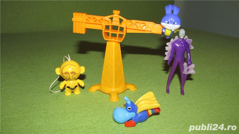 Lot KINDER-Super Iepurasul-Super Hipo-Robo StarWars-Omul cu masca-NOI!! Lot KINDER-Super Iepurasul-Super Hipo-Robo StarWars-Omul cu masca-NOI!!