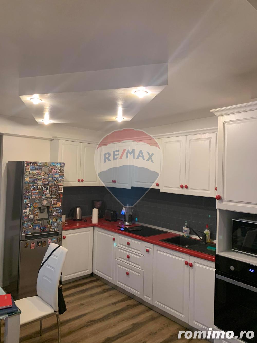 Apartament de vânzare cu 4 camere în zona Nufarul Apartament de vânzare cu 4 camere în zona Nufarul