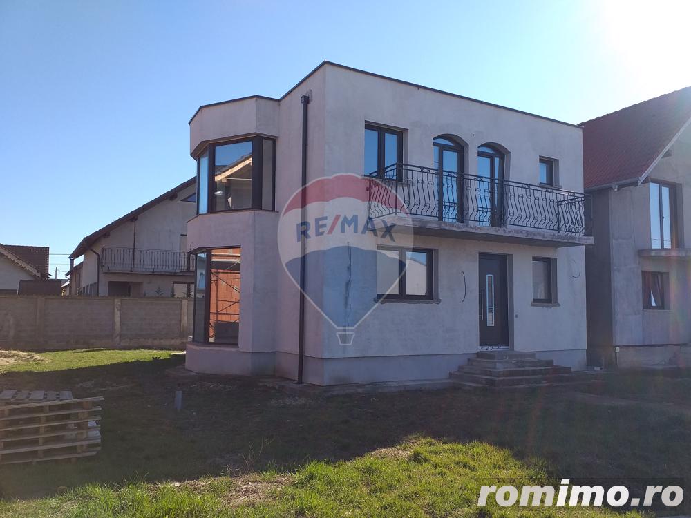 Casă / Vilă de vanzare cu 3 camere, com. Sanmartin Casă / Vilă de vanzare cu 3 camere, com. Sanmartin