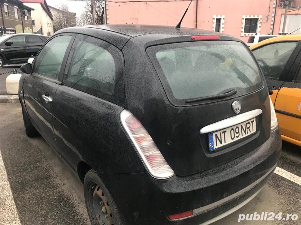 Lancia ypsilon Lancia ypsilon