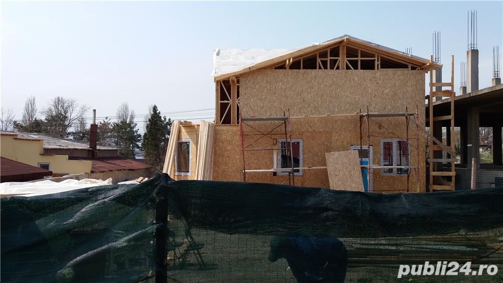 Case de lemn, cabane de lemn, acoperis, pergole, scari interioare