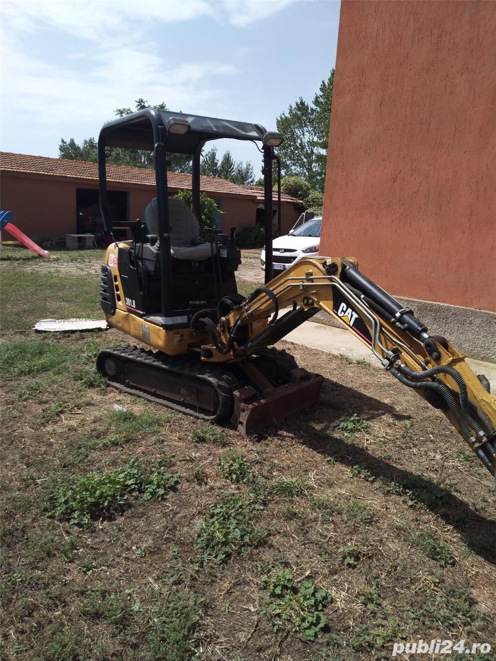 Servicii escavator Servicii escavator