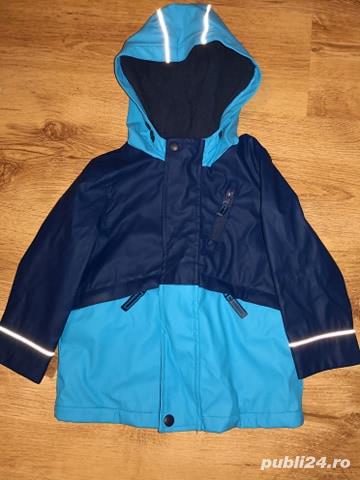 Geaca impermeabila 2-3 ani