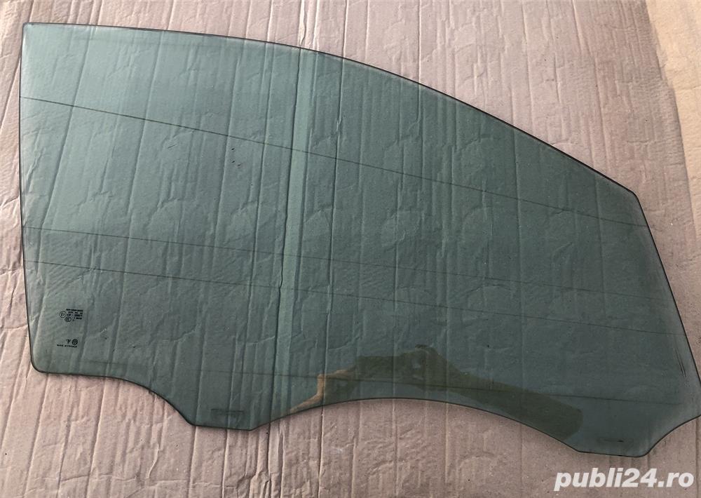 Geam lateral dreapta fata Touareg 7P, Porsche Cayenne