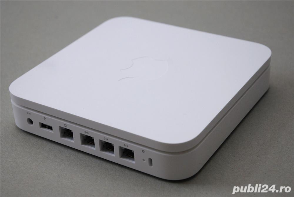 Apple Airport Extreme A1143 4-Port Wireless N Router 802.11 a/b/g/n Access Point