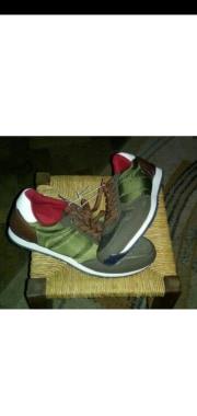 Vand pantofi sport produs de calitate,noi..mar.43