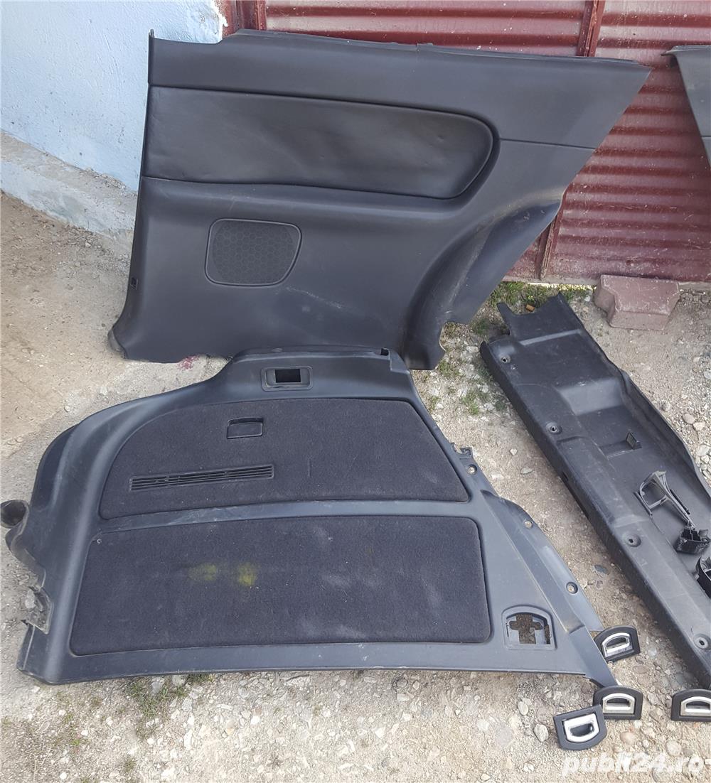 Vand plasticuri de interior audi a 3 motor 1,9 tdi.