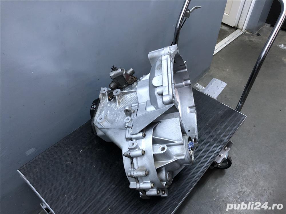 Volkswagen Caddy / Touran 2.0 SDI 5 trepte 0AH301103B cutie de viteze