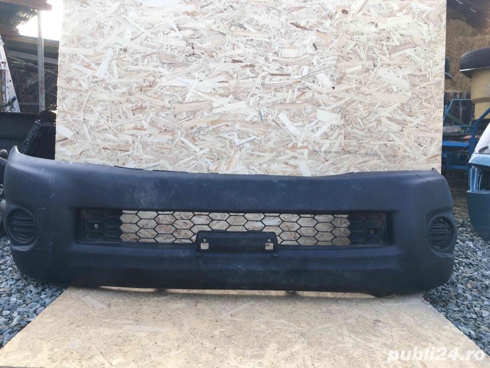 bara fata Toyota hilux 2012