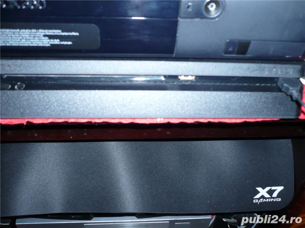 Play Station 4 Slim hdd 500 gig aproape nou nout neunblat in el 2 joistyk 6 jocurii Cablu  (schimb)
