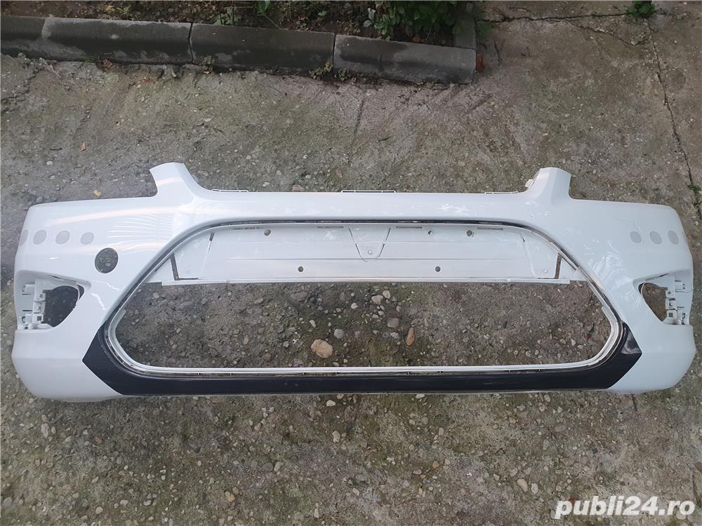 Bara Ford Focus '08-'11 (pentru reparat)