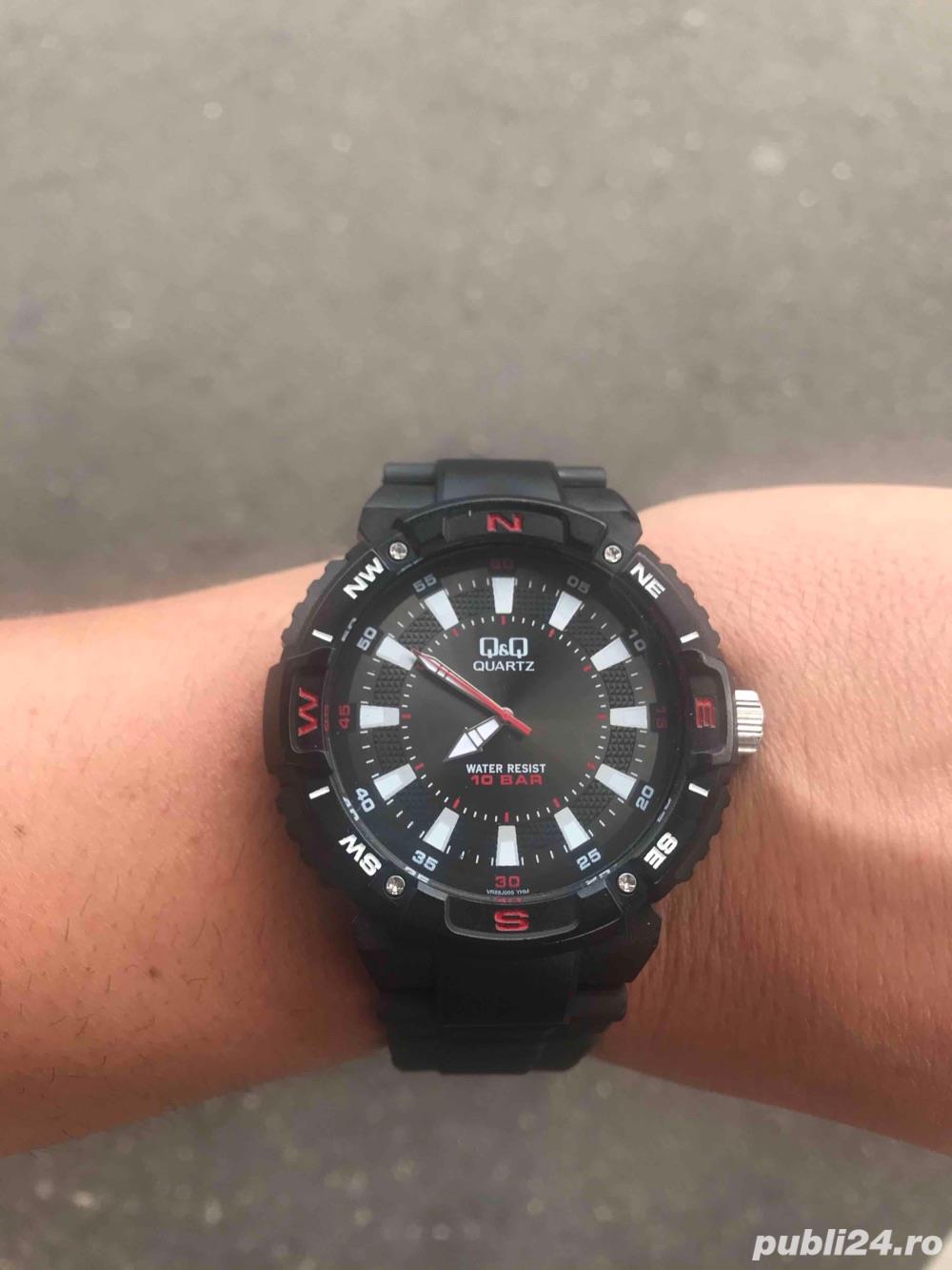 Ceas Q&Q