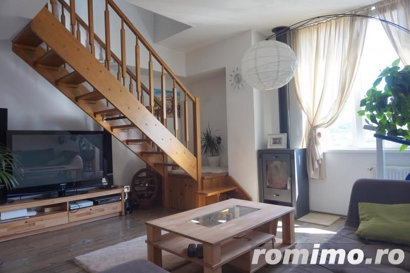 Vanzare apartament 3 camere, foarte cochet, cu scara interioara, cartier Iris Vanzare apartament 3 camere, foarte cochet, cu scara interioara, cartier Iris