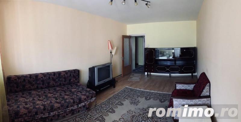 Se inchiriaza apartament 3 camere decomandat, zona Obor Se inchiriaza apartament 3 camere decomandat, zona Obor
