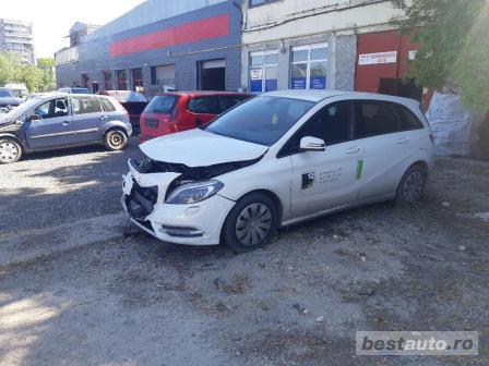 Dezmembram Mercedes B180 cdi AN 2012