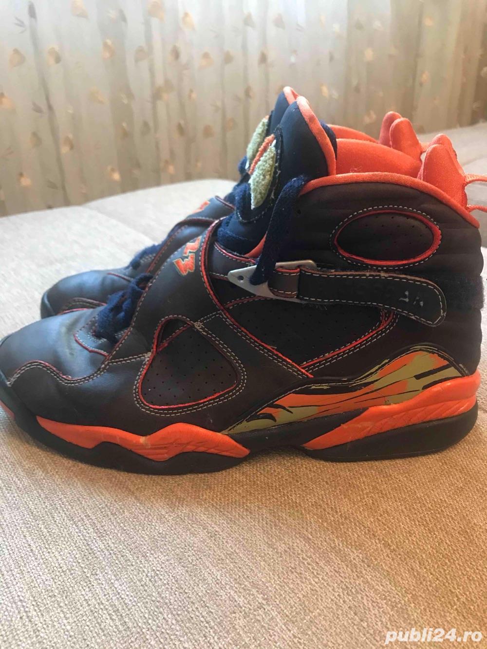 Air Jordan 8 Retro LS Pea Pods