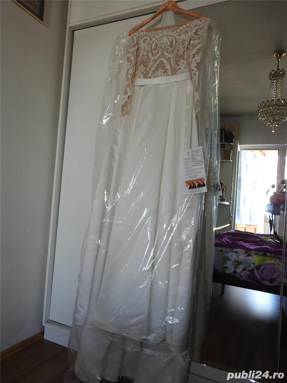 Vand rochie de mireasa, croi si material deosebite