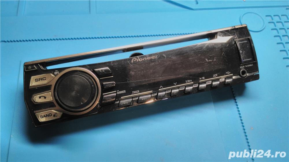 Fata detasabila CD-player Radio Pioneer DEH-4700BT 