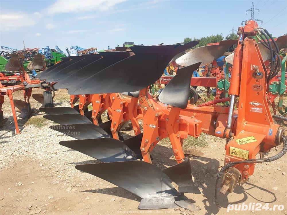 Plug Kuhn MULTIMASTER 121, cu 5 brazde reversibile, an 2005.