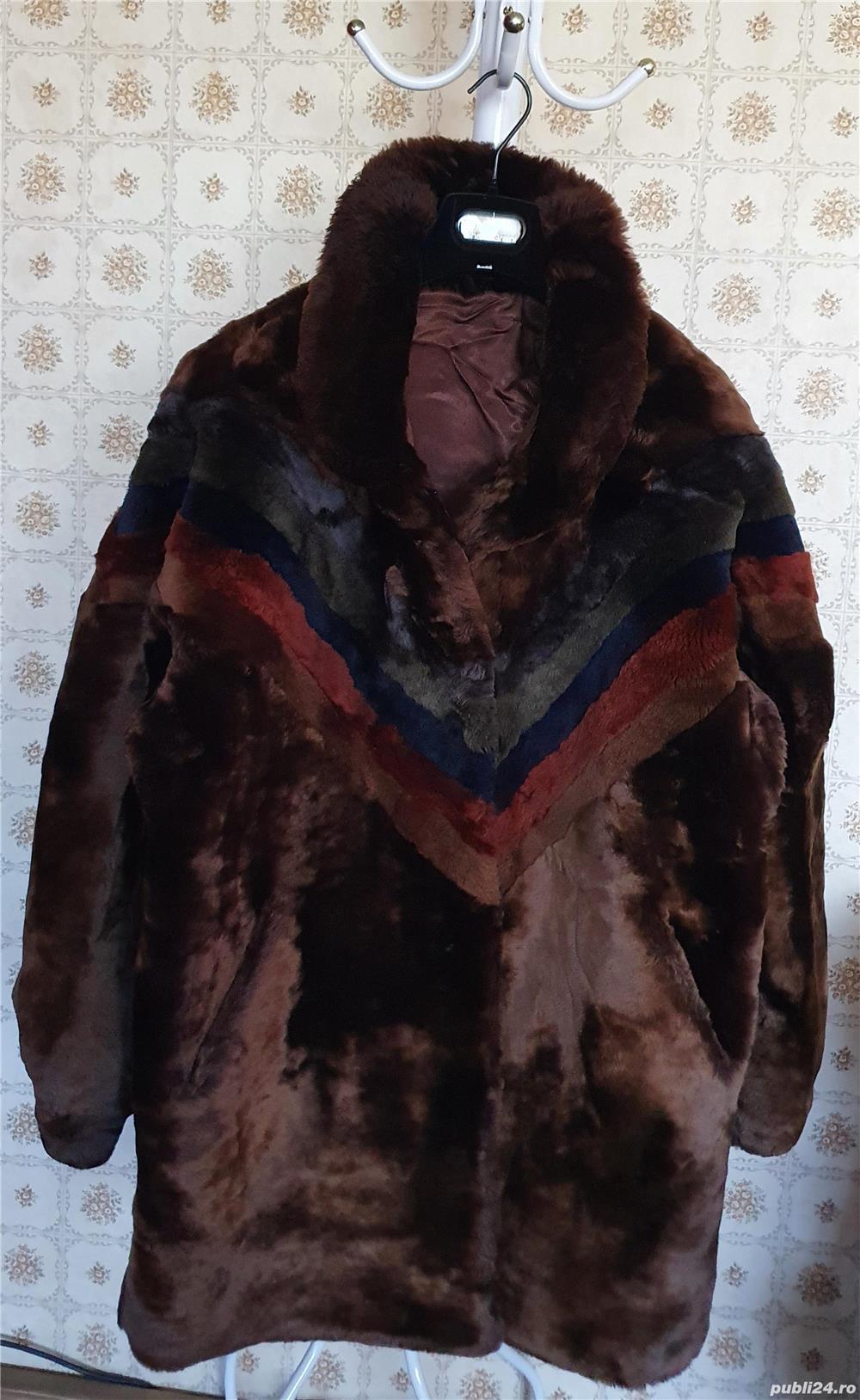 Vând haină de blană Mouton Dore 