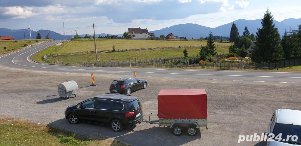 Închiriez remorci două roți-patru roți