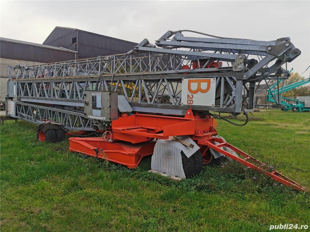 Macara turn autoridicatoare BENEDINI B28