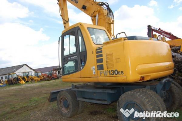 Dezmembrez Komatsu pw130