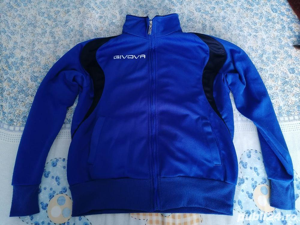 Vând trening Givova !!! 