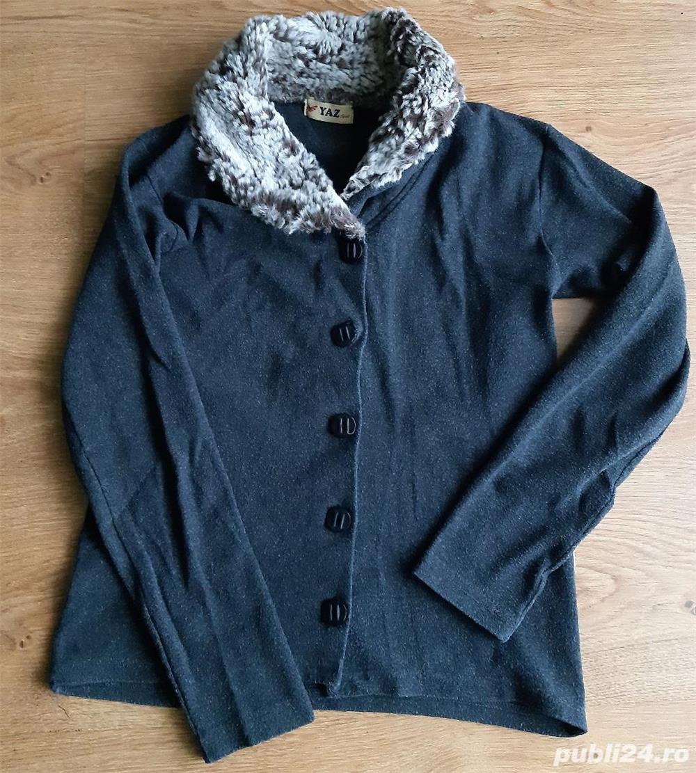 Bluza cu guler blanita - M 