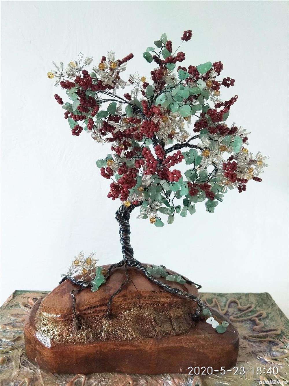 Copacei feng shui cu pietre semipretioase