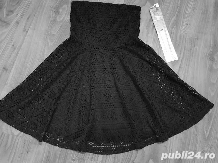 Rochie dantela Express,marimea S,peste 13 ani,stare f buna Rochie dantela Express,marimea S,peste 13 ani,stare f buna