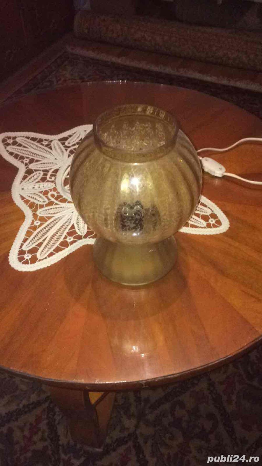 Masa rotunda din lemn masiv