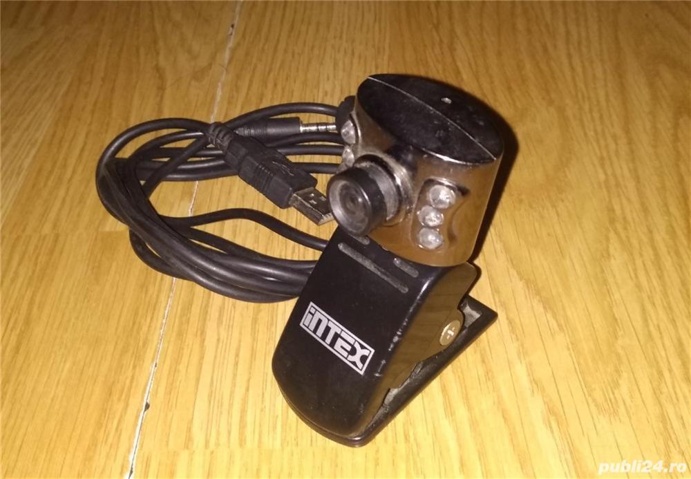 Camera web cu microfon Intex Night Vision  2.0 mpx