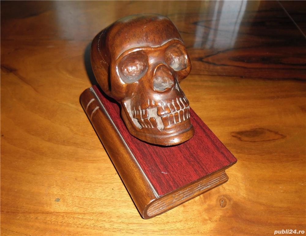 Sculptură lemn  Craniu , din anii 1970