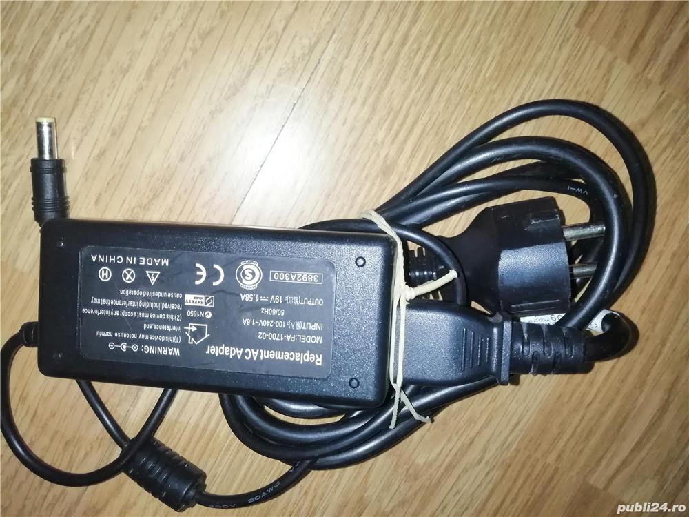 Vand Alimentator Incarcator AC Adapter PA-1700-02 19V 1.58A 30W Pret 15 Lei DEFECT