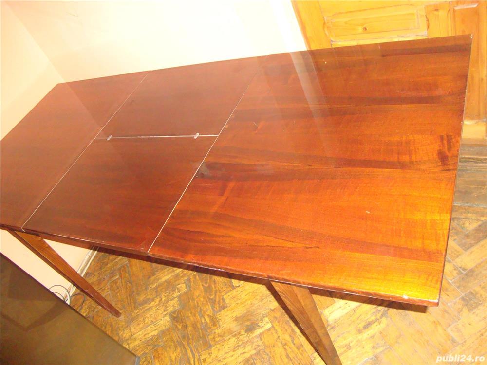 Masa extensibila, romaneasca, fabricata in anii '80