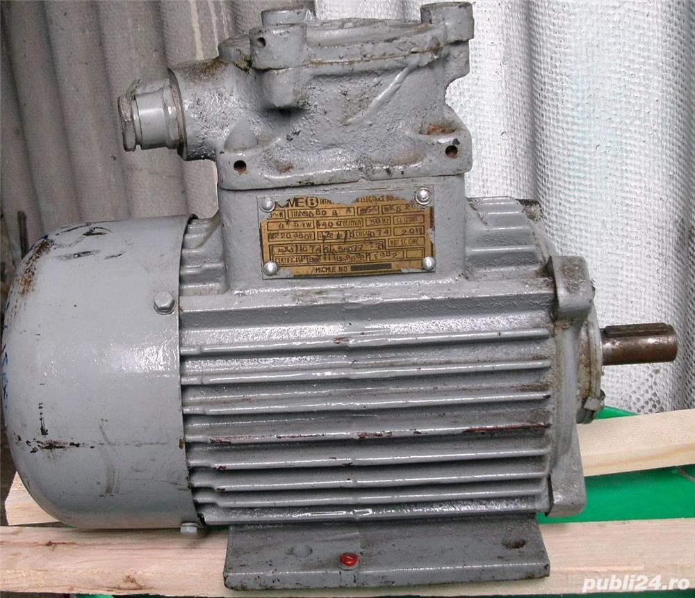 Motor electric 220/380V (200 RON) si Redresor baterii auto 24/12 V, (150 RON) Motor electric 220/380V (200 RON) si Redresor baterii auto 24/12 V, (150 RON)