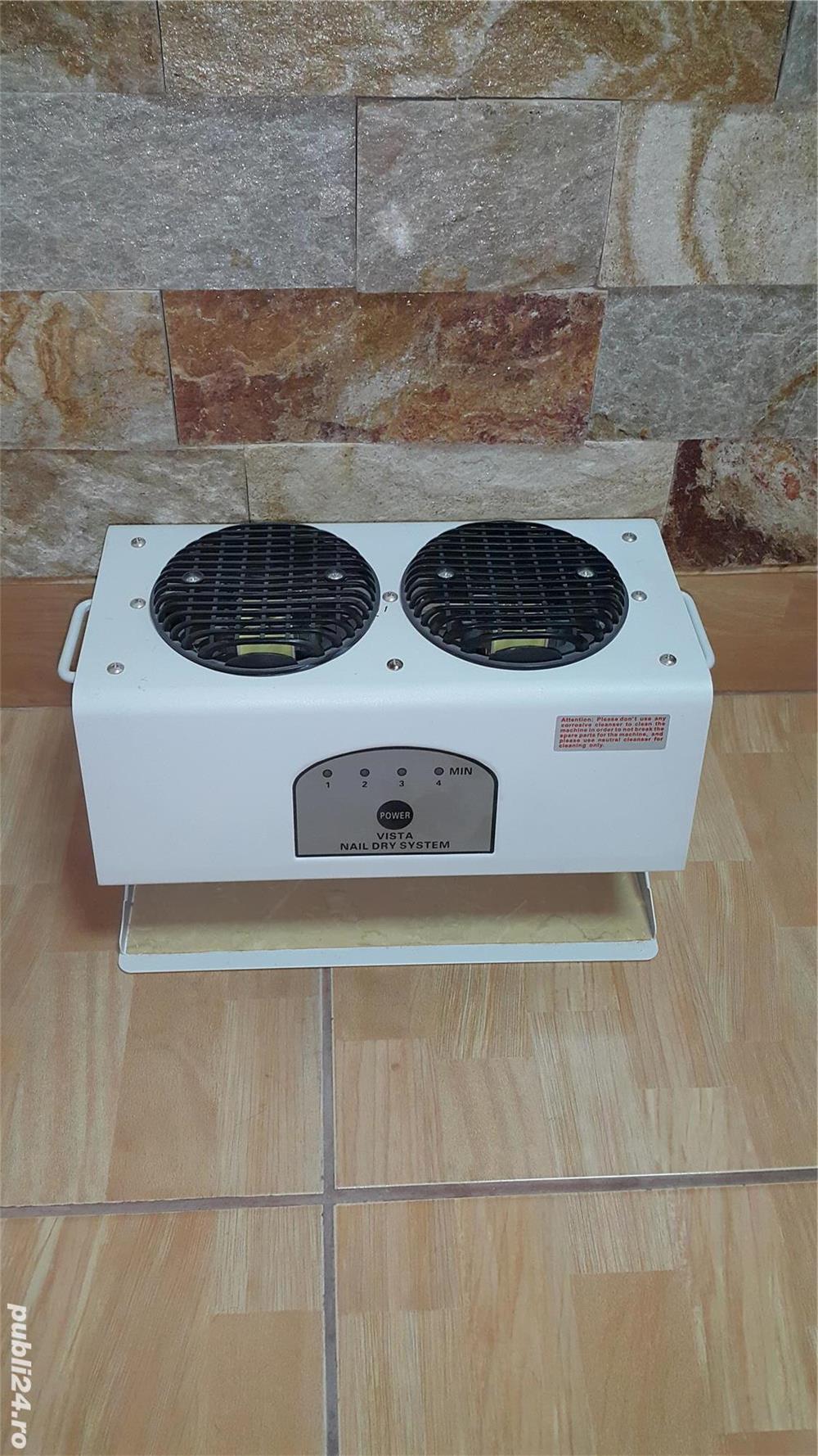 Ventilator profesional manichiura 