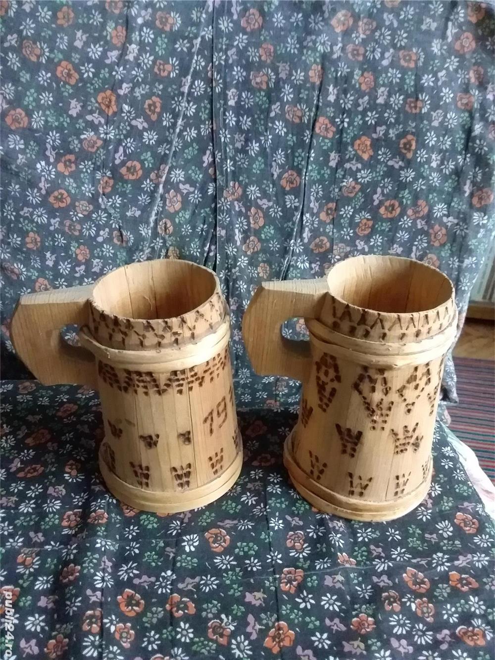Cană din lemn traditionala, gravata manual din 1976. 2 bucati,pret 49 lei/buc sau 85 lei ambele.