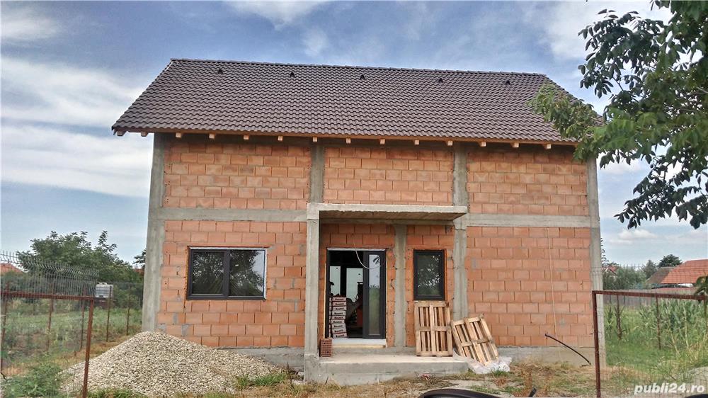 Echipa specializata ,construieste  case,cladiri,hale industriale,dupa proiect.