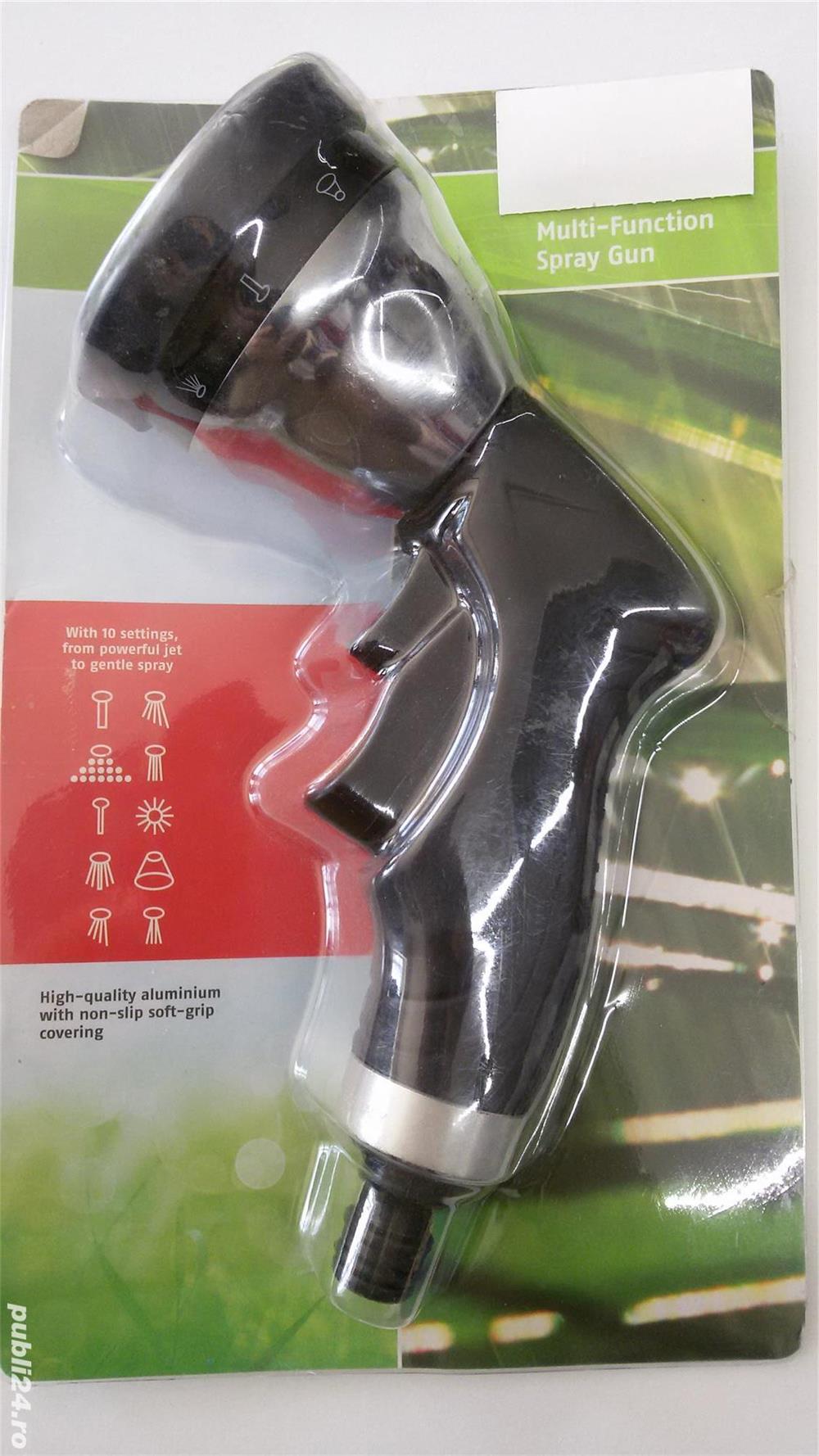 Pulverizator multifunctional de gradina.