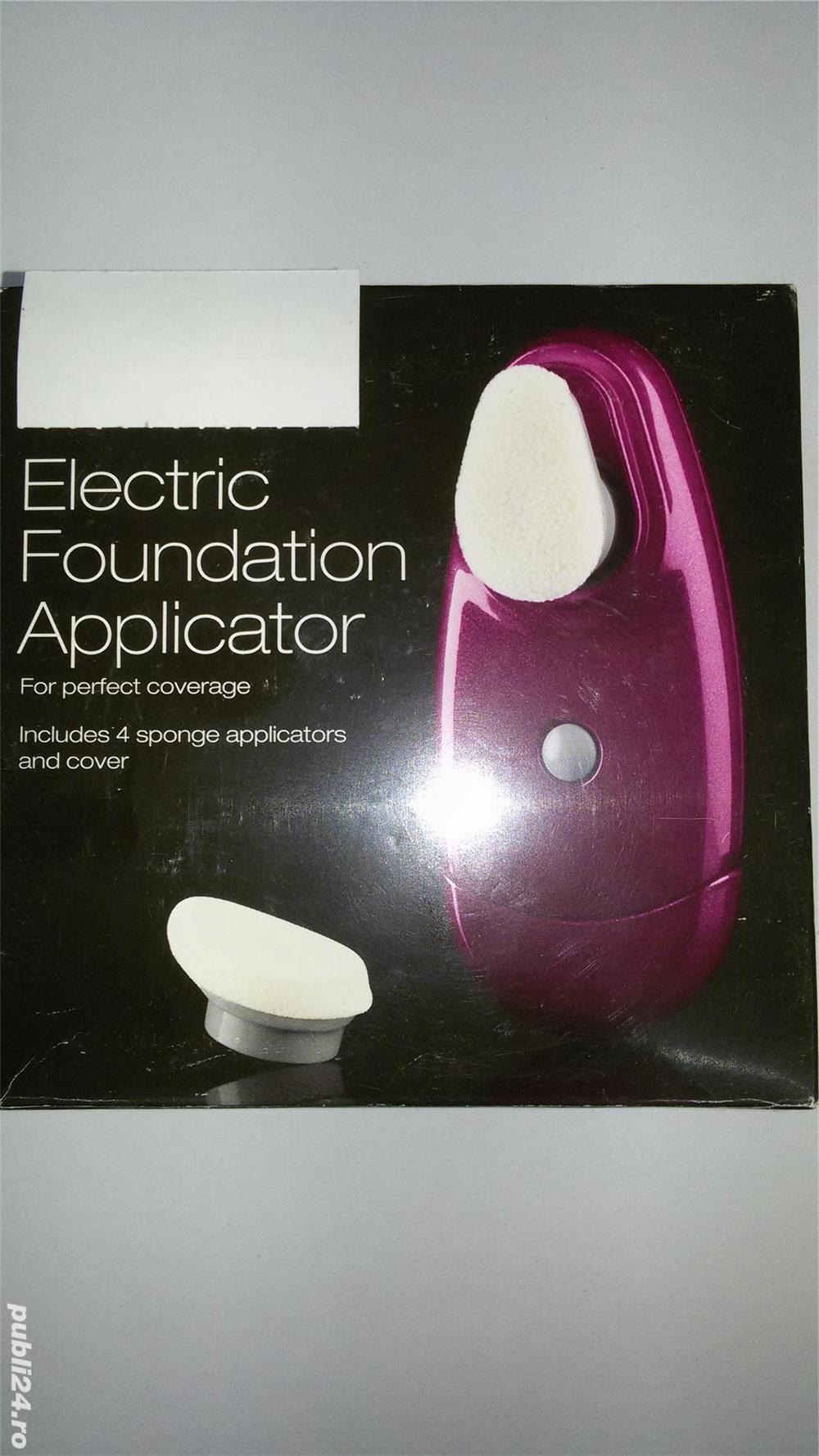 Aplicator  machiaj  (make-up)