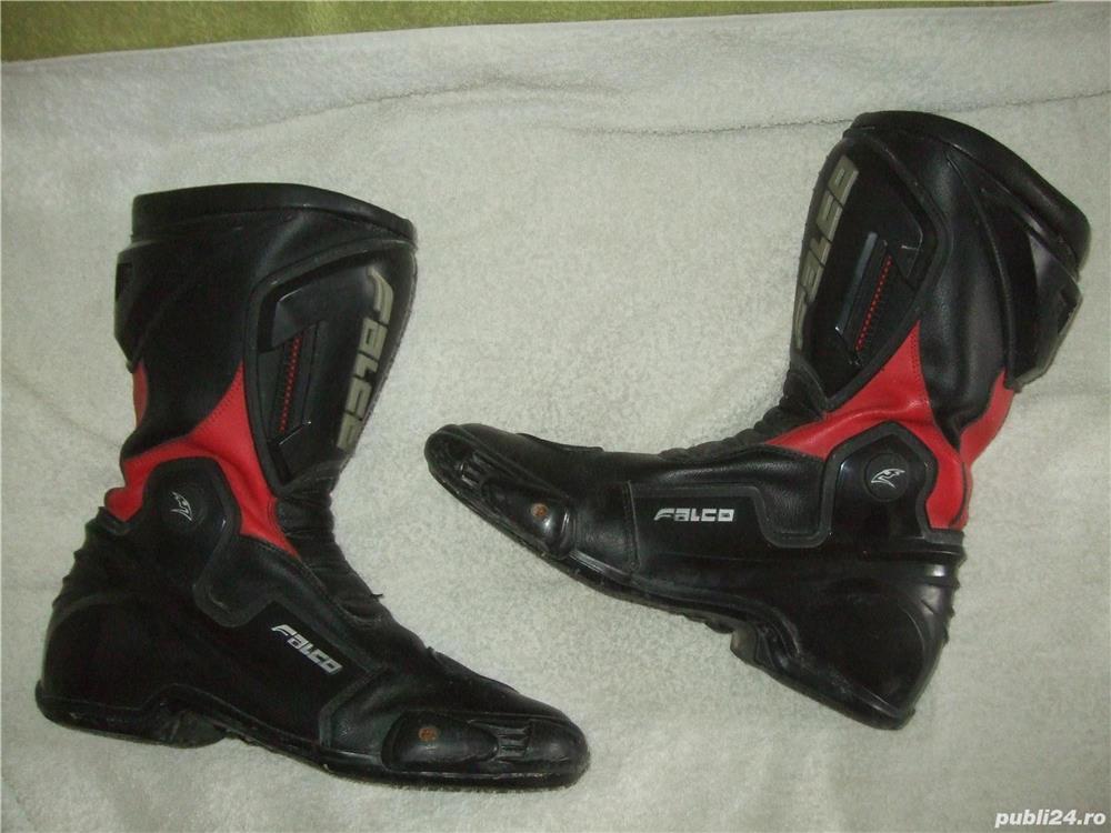 Moto Gianni Falco Eso Racer nr.43 topul în materie de cizme moto sport italia. 