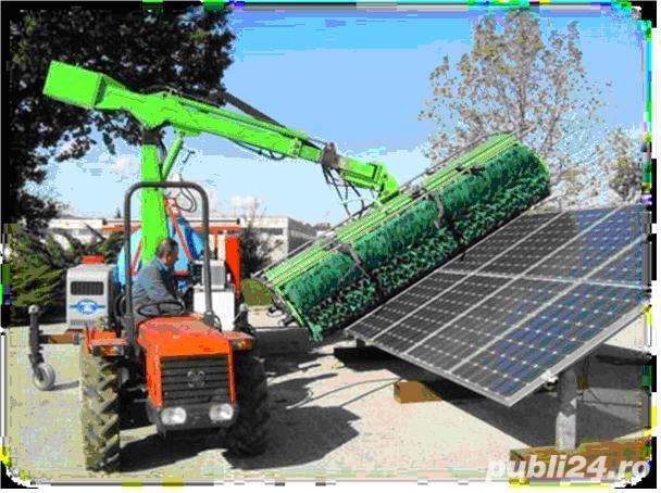 Curatare panouri fotovoltaice