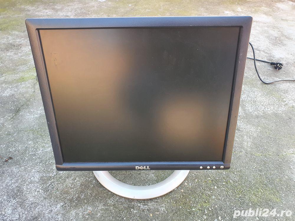monitor Dell Profesional 1704 FPTt in stare foarte buna, 4 USB, VGA DVI 