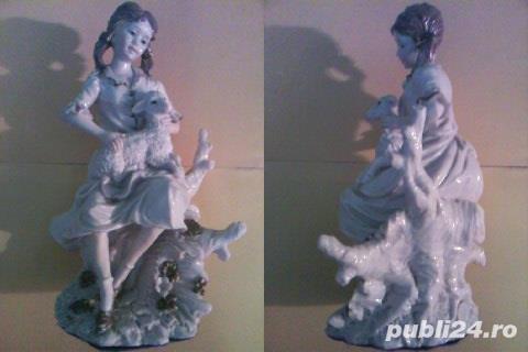 Fetita cu ied in brate, bibelou vintage