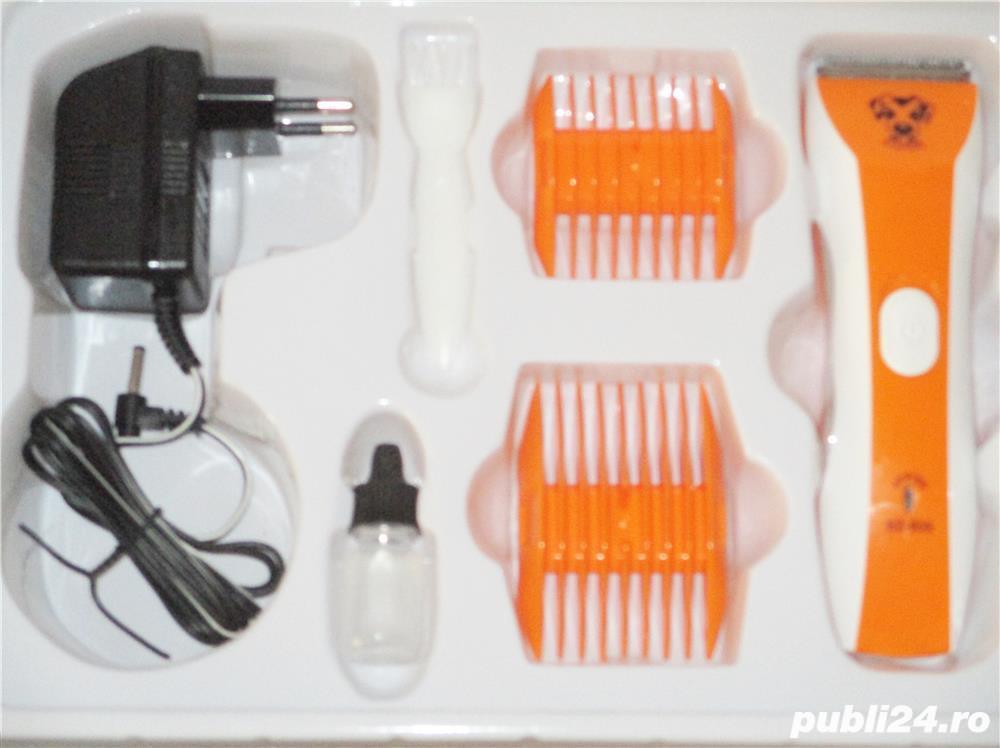 Masina tuns caini pisici Pet Hair Clipper functioneaza cu acumulator sau la 220V Pret 40 lei