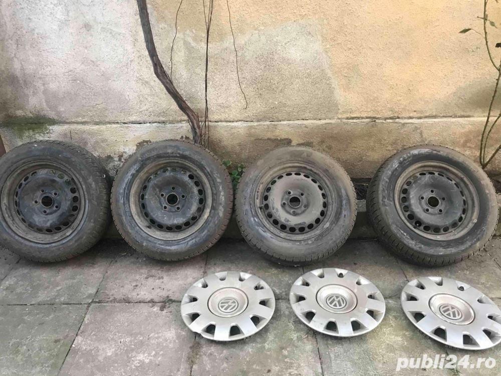 Vând 3 capace originale Volkswagen