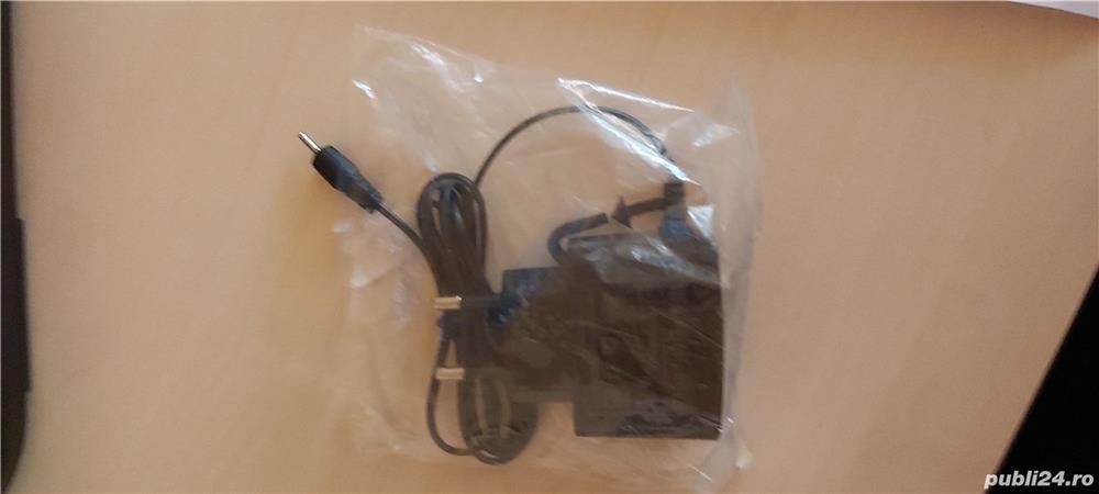 Incarcator universal de telefon cu jack 3.5